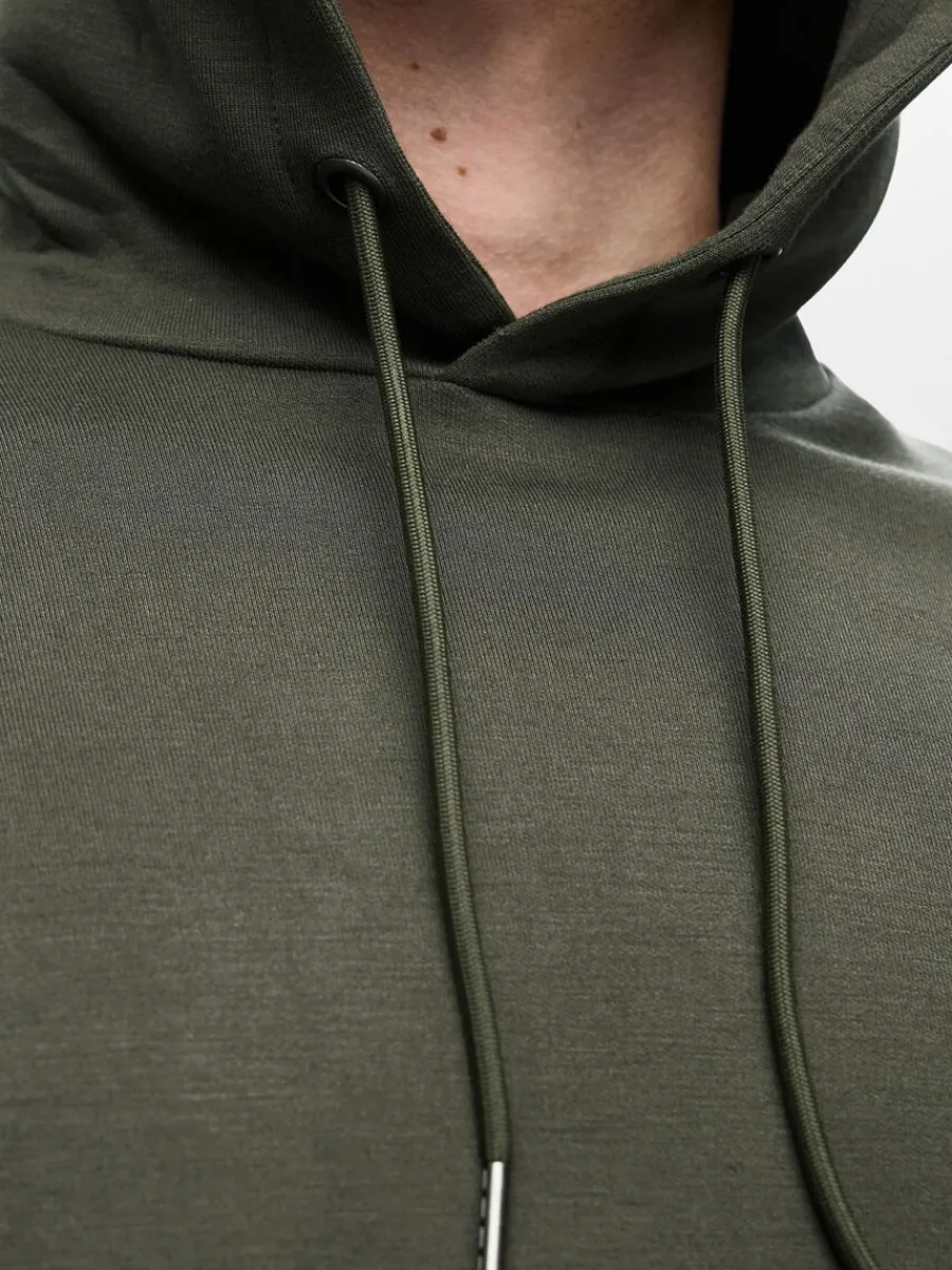avslappnad_hoodie_5.webp SELECTED AVSLAPPNAD HOODIE Green Outlet