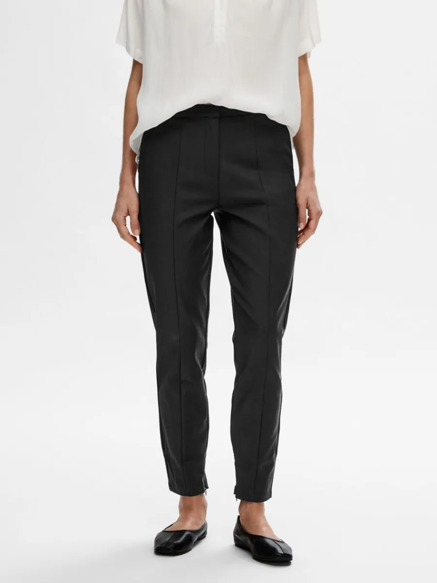 beskurna_slim_fitbyxor_0.webp SELECTED BESKURNA SLIM FIT-BYXOR Black Hot