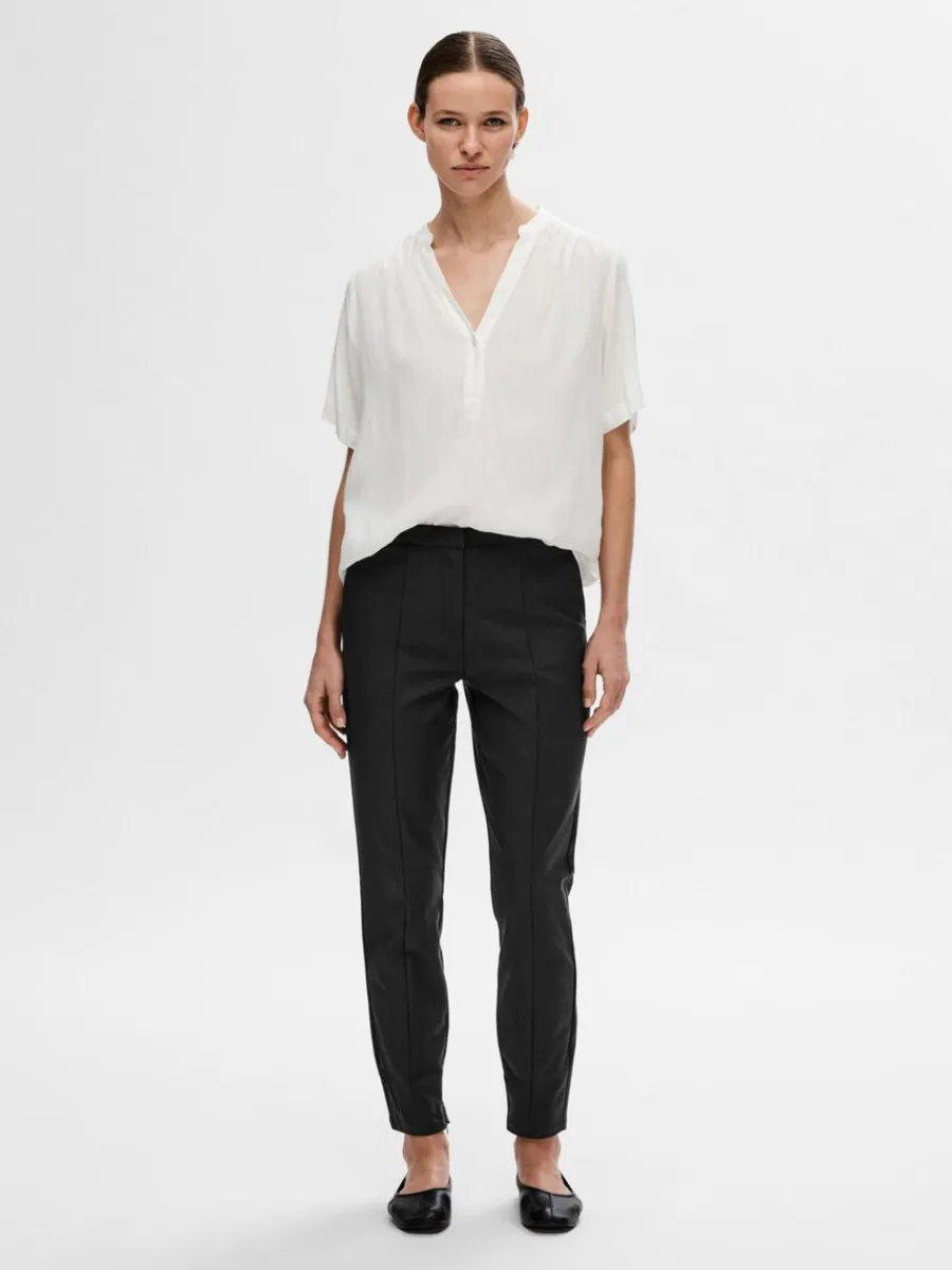 beskurna_slim_fitbyxor_1.webp SELECTED BESKURNA SLIM FIT-BYXOR Black Hot