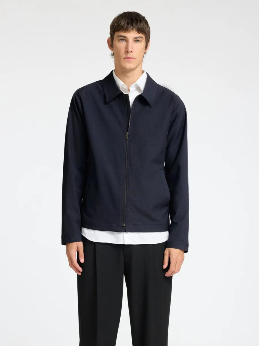 blixtlsfrsedd_jacka_0-2.webp SELECTED BLIXTLÅSFÖRSEDD JACKA Blue Shop
