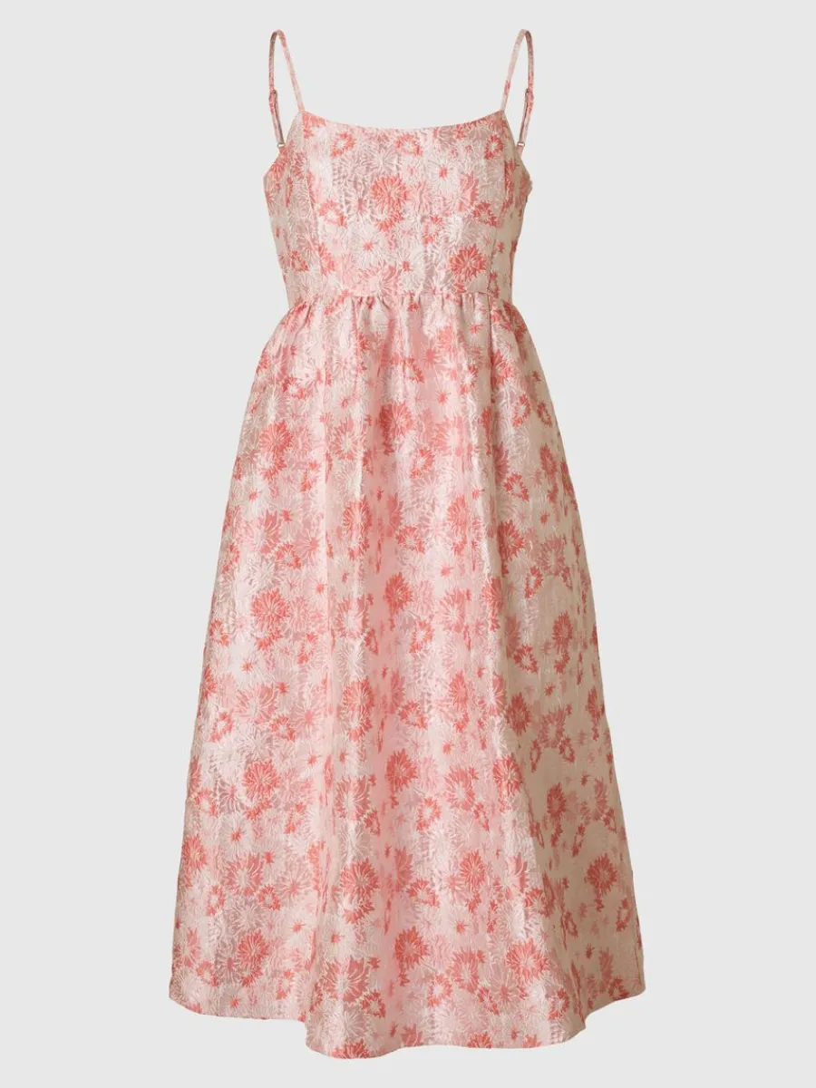 blommig_jacquard_midiklnn_5.webp SELECTED BLOMMIG JACQUARD MIDIKLÄNNING Pink Fashion