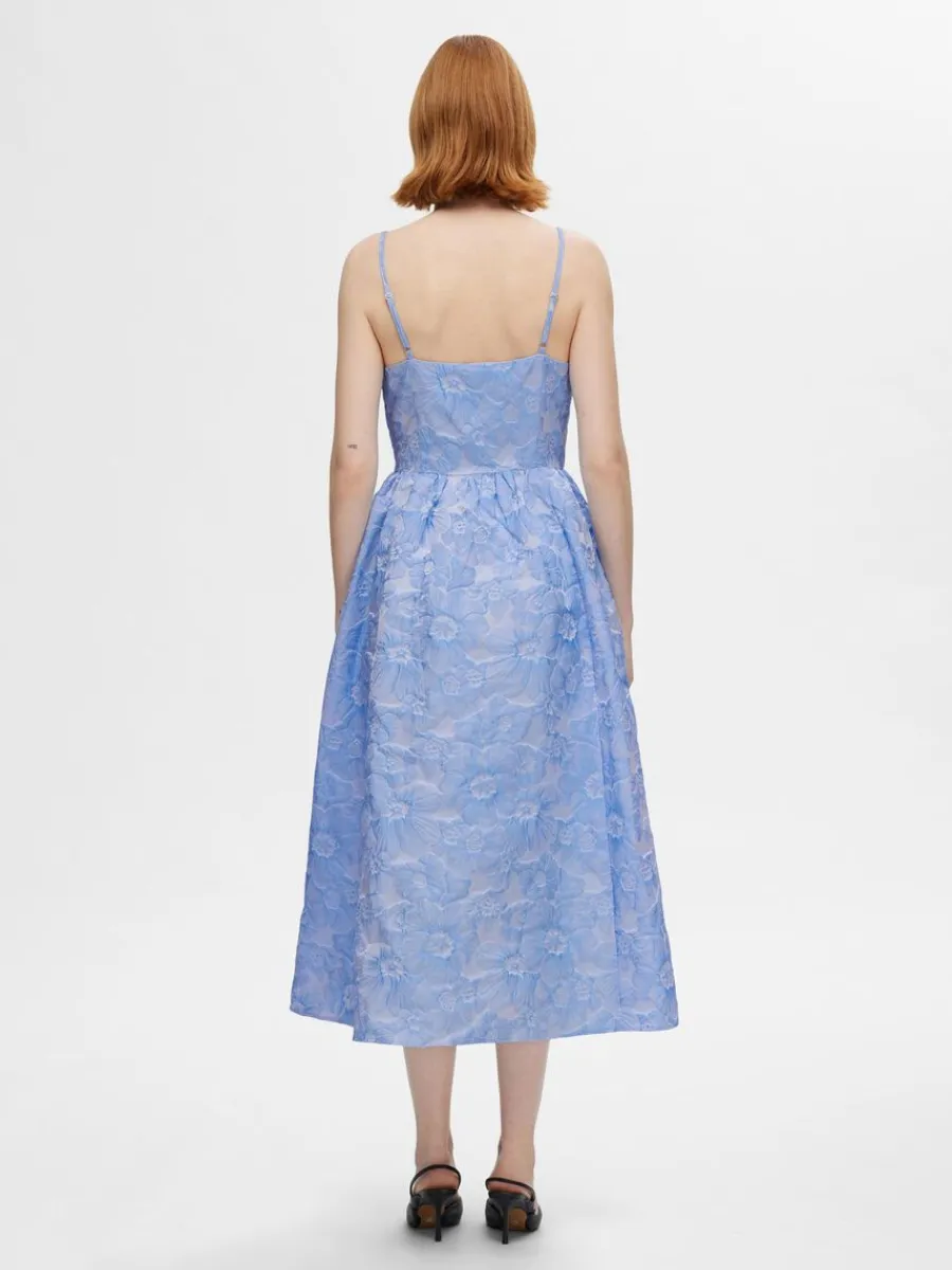blommig_midiklnning_4.webp SELECTED BLOMMIG MIDIKLÄNNING Blue Shop