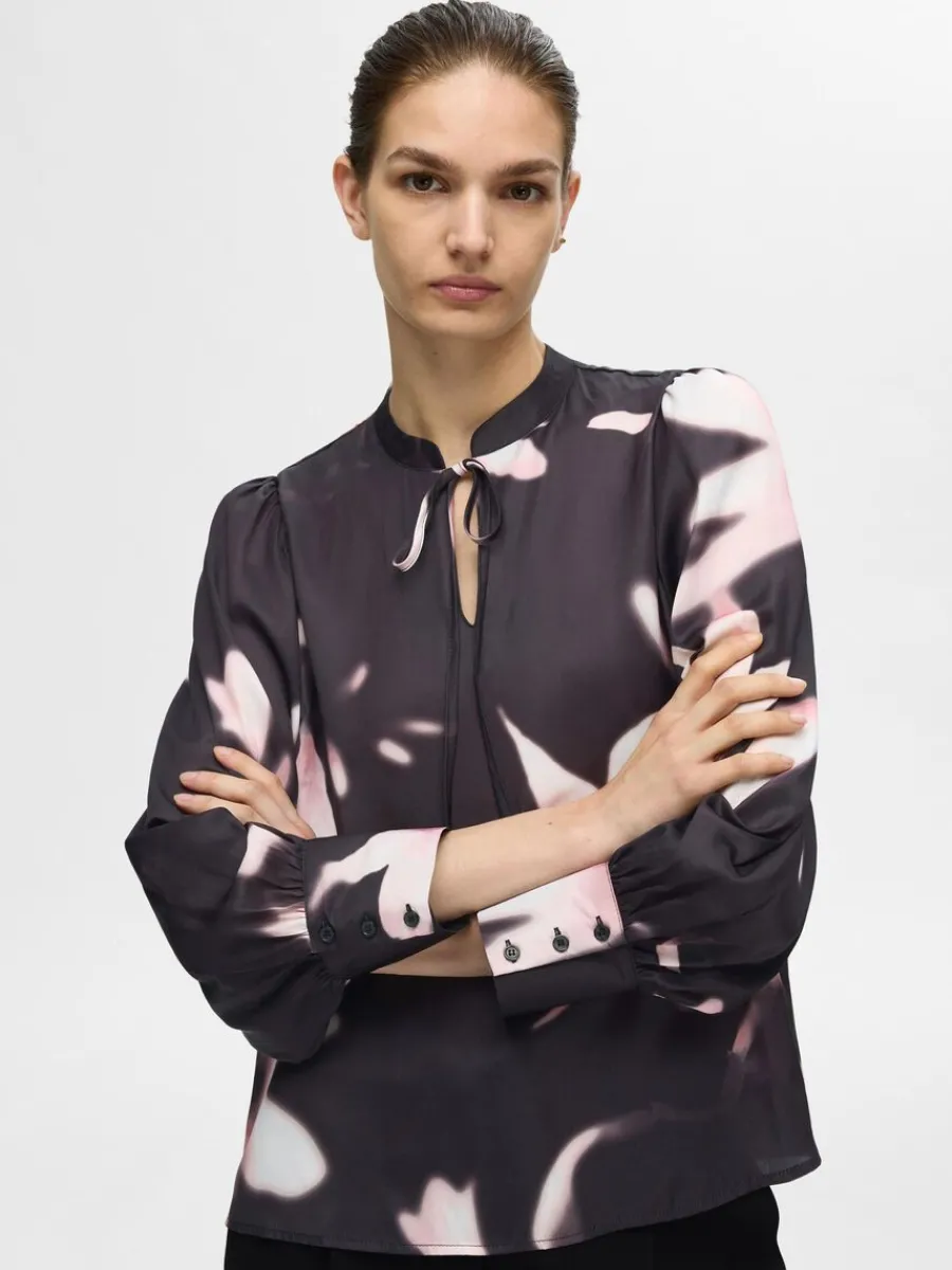 blomstertryckt_blus_2.webp SELECTED BLOMSTERTRYCKT BLUS Pink Cheap