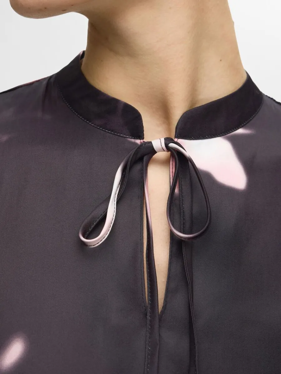 blomstertryckt_blus_3.webp SELECTED BLOMSTERTRYCKT BLUS Pink Cheap