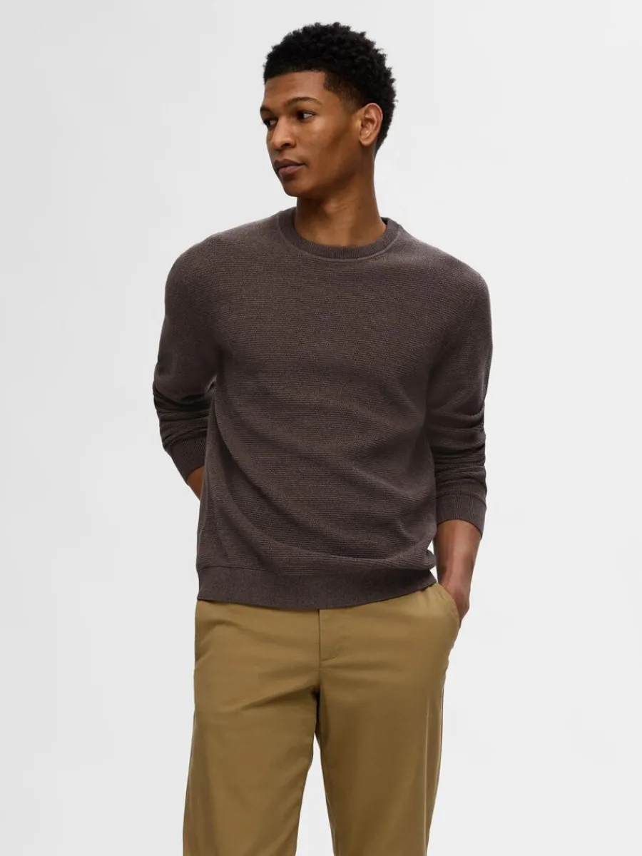 bomull_rundringad_trja_0.webp SELECTED 100% BOMULL RUNDRINGAD TRÖJA Brown Cheap