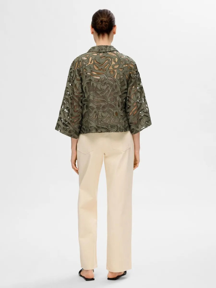 broderie_anglaise_croppad_4.webp SELECTED BRODERIE ANGLAISE CROPPAD SKJORTA Green Discount
