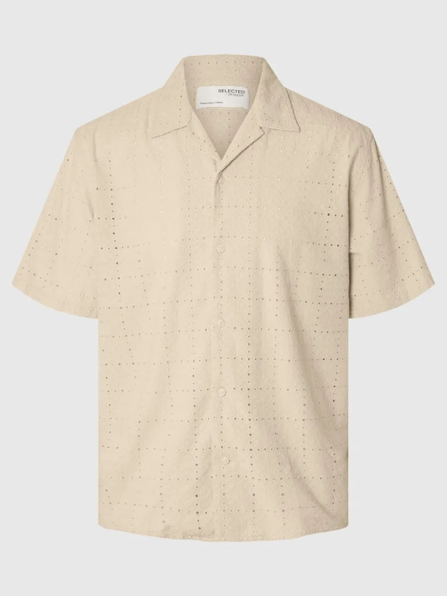 broderie_anglaise_kortrma_4-3.webp SELECTED BRODERIE ANGLAISE KORTÄRMAD SKJORTA Beige Online