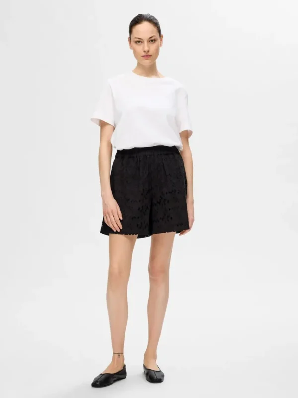 SELECTED BRODERIE ANGLAISE SHORTS Black Fashion