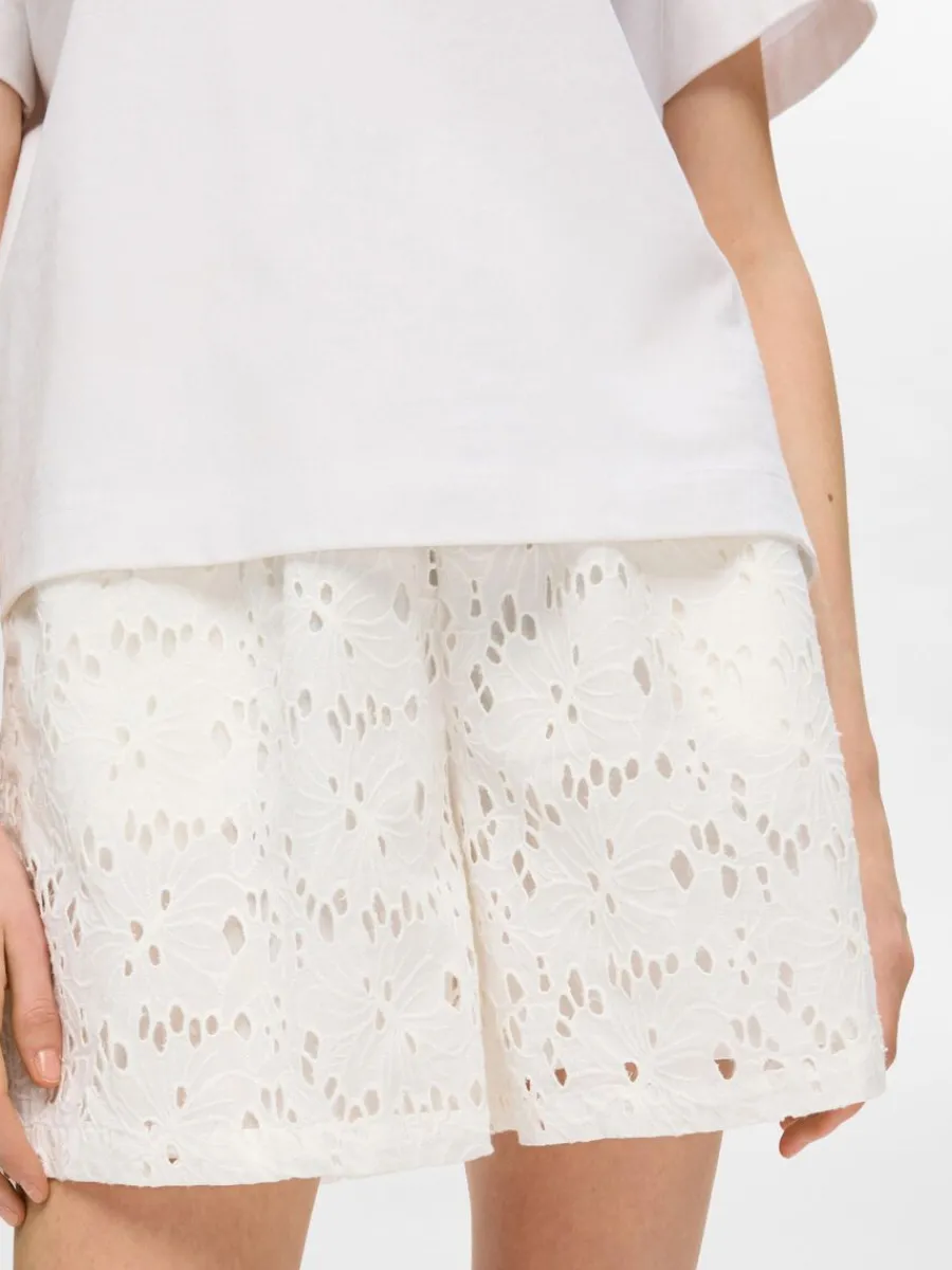 broderie_anglaise_shorts_4-1.webp SELECTED BRODERIE ANGLAISE SHORTS White Outlet
