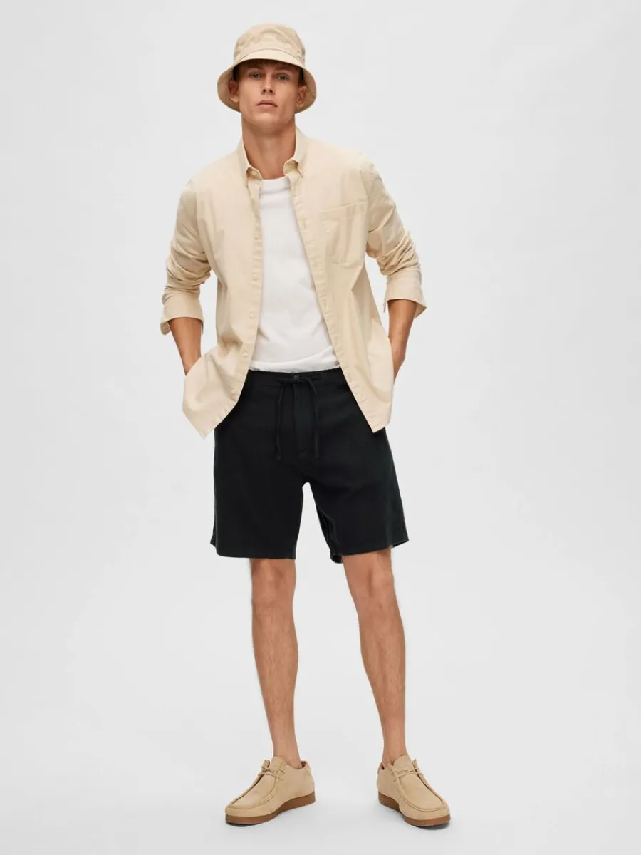 comfort_fit_shorts_3-4.webp SELECTED COMFORT FIT SHORTS Black Fashion