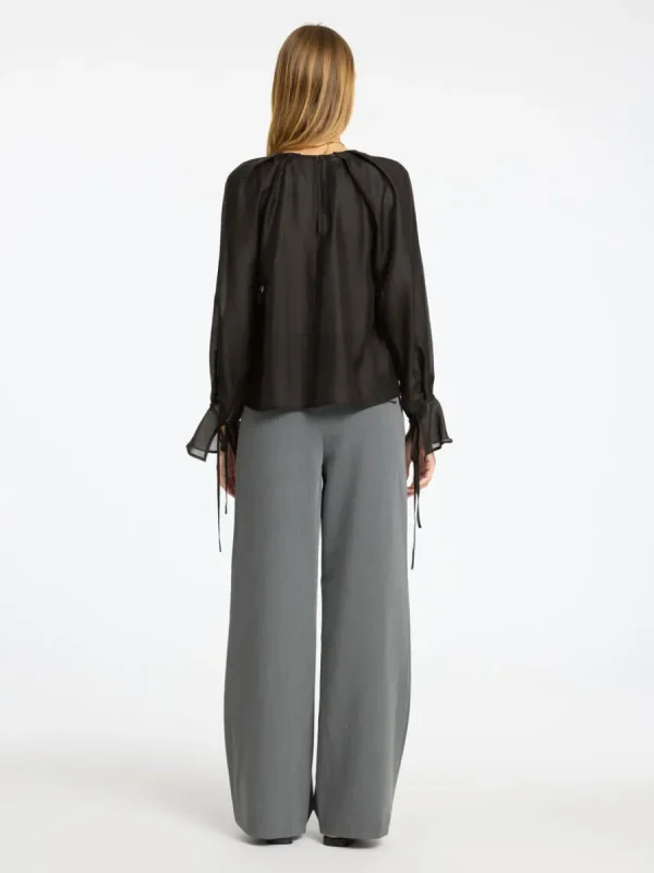 SELECTED DETALJERAD LÅNGÄRMAD BLUS Black Flash Sale