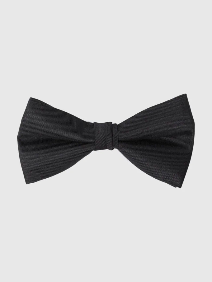 enfrgad_fluga_0-1.webp SELECTED ENFÄRGAD FLUGA Black Store