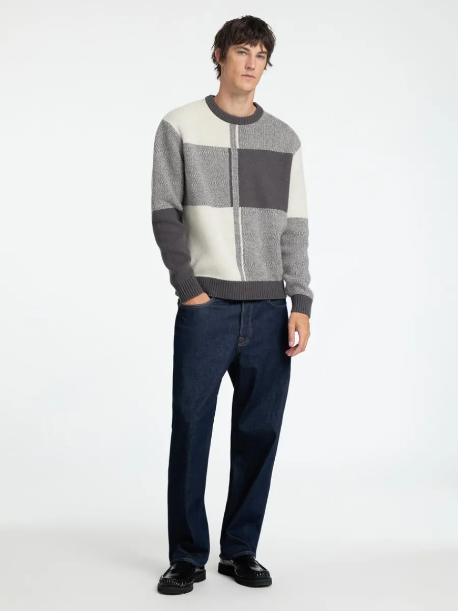 frgblockerad_rundringad_t_1-2.webp SELECTED FÄRGBLOCKERAD RUNDRINGAD TRÖJA Grey Fashion