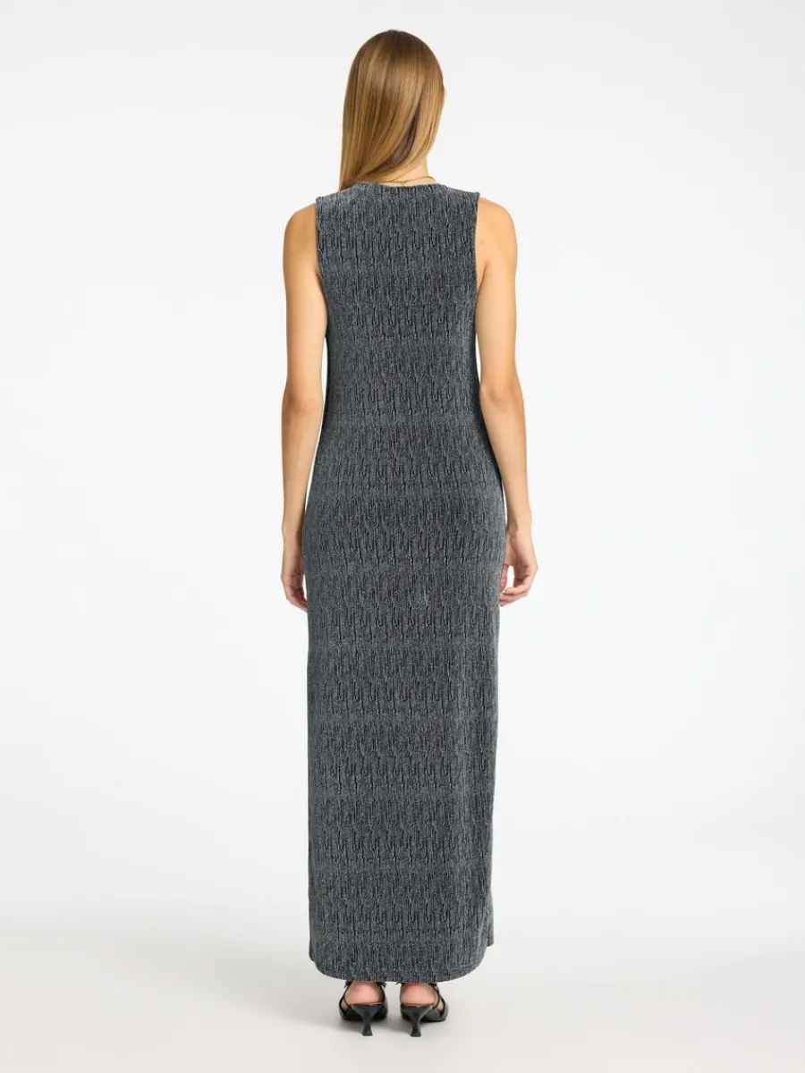 glittrigt_maxiklnning_4.webp SELECTED GLITTRIGT MAXIKLÄNNING Black Cheap