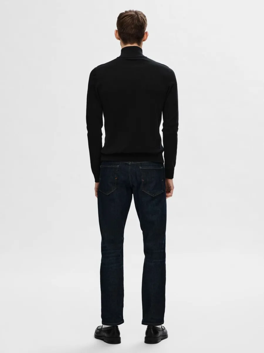 halvlngt_blixtls_stickad__5-6.webp SELECTED HALVLÅNGT BLIXTLÅS STICKAD TRÖJA Black Cheap