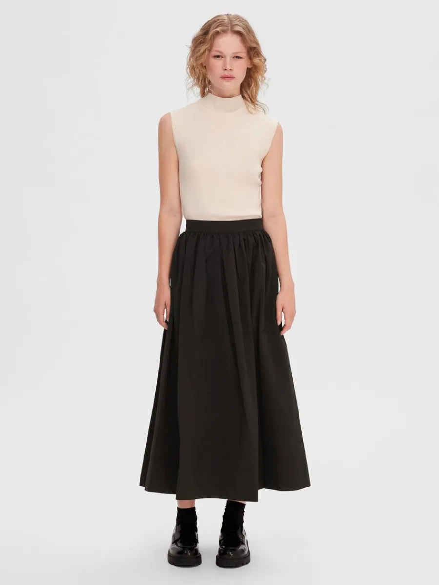 hg_midja_midikjol_2.webp SELECTED HÖG MIDJA MIDIKJOL Black Fashion