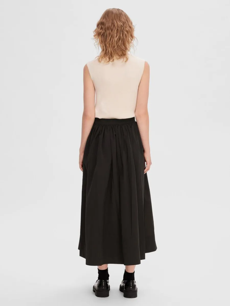 hg_midja_midikjol_5.webp SELECTED HÖG MIDJA MIDIKJOL Black Fashion