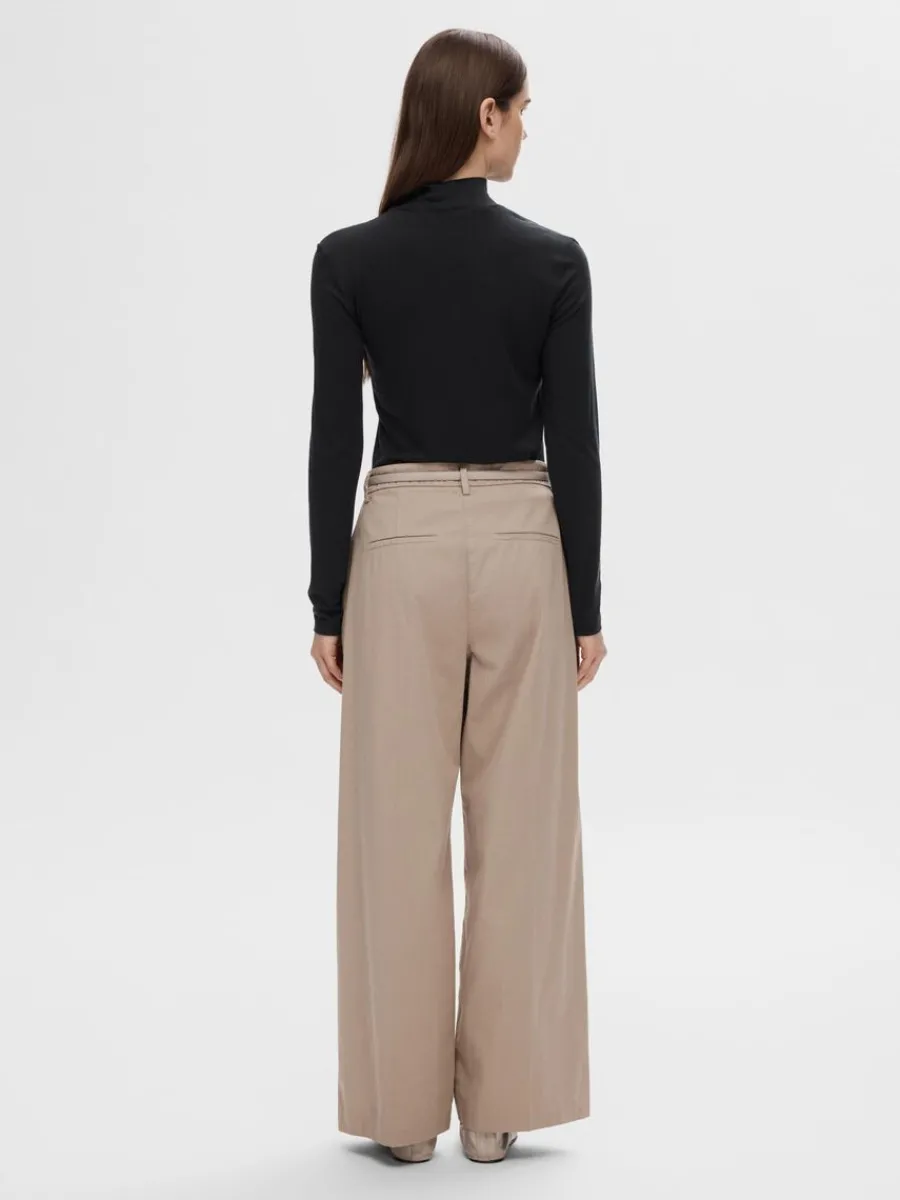 hghalsad_topp_4.webp SELECTED HÖGHALSAD TOPP Black Online