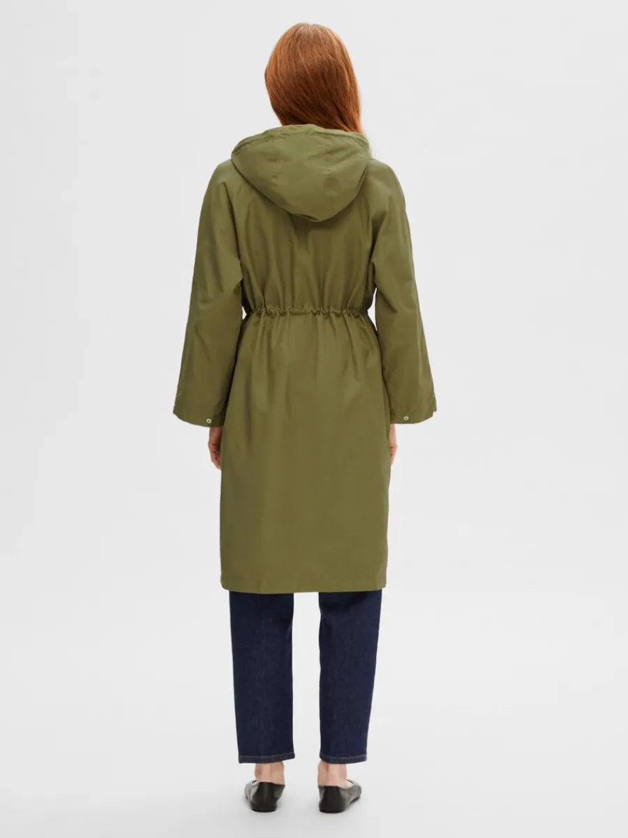 huvfrsedd_parkas_4.webp SELECTED HUVFÖRSEDD PARKAS Green Hot