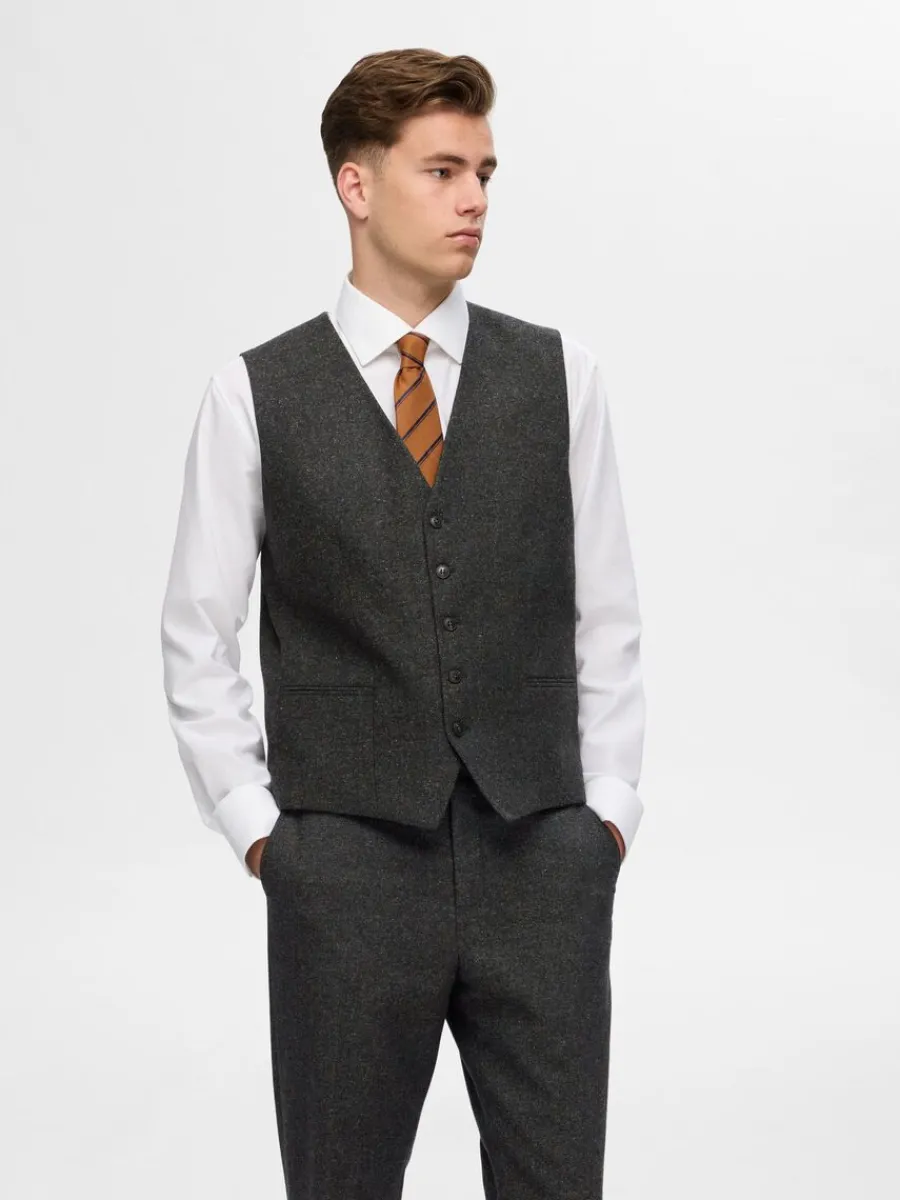 klassiska_vst_0-1.webp SELECTED KLASSISKA VÄST Green Fashion
