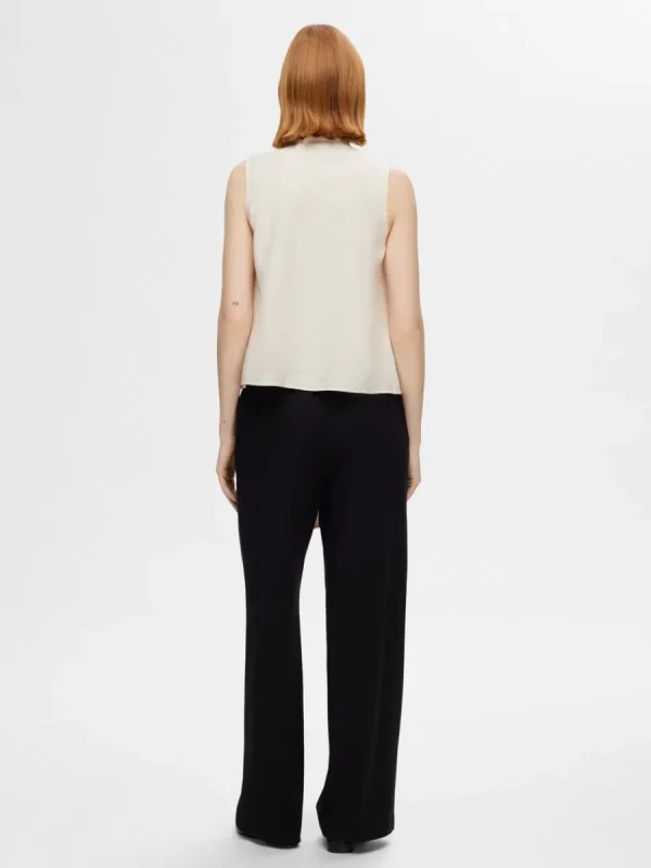 SELECTED KNYTNING I HALSEN ÄRMLÖS TOPP Beige Outlet