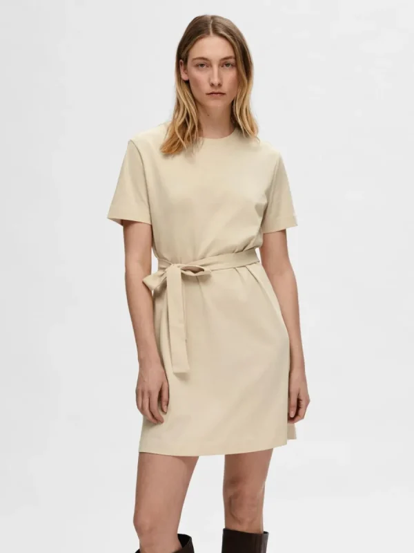 SELECTED KORTÄRMAD KORT KLÄNNING Beige Store