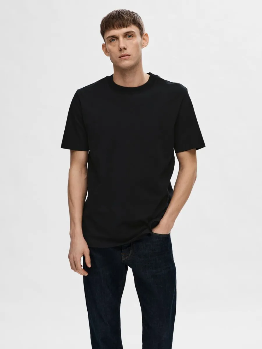 kortrmad_med_avslappnad_p_0-1.webp SELECTED KORTÄRMAD MED AVSLAPPNAD PASSFORM T-SHIRT Black Best Sale