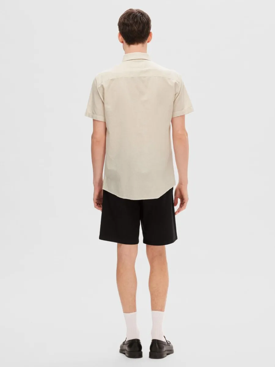 kortrmad_skjorta_1-8.webp SELECTED KORTÄRMAD SKJORTA Beige Outlet