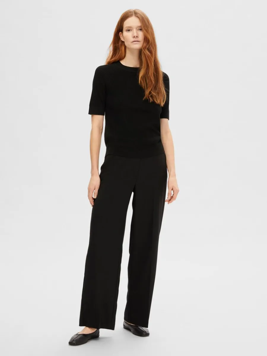 kortrmad_stickad_topp_1-14.webp SELECTED KORTÄRMAD STICKAD TOPP Black Discount