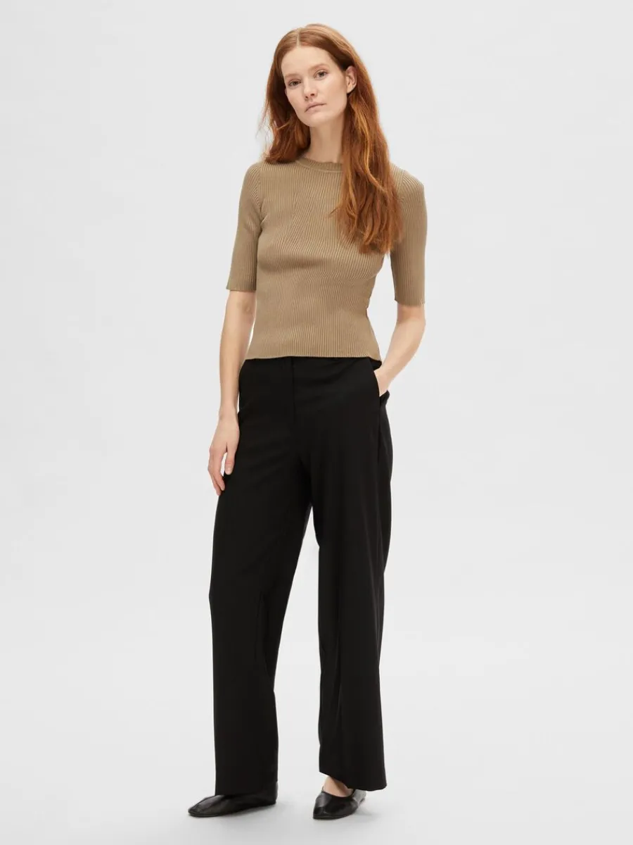 kortrmad_stickad_topp_1-16.webp SELECTED KORTÄRMAD STICKAD TOPP Brown Clearance