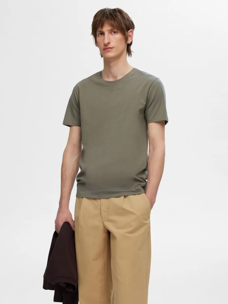 kortrmad_tshirt_0-2.webp SELECTED KORTÄRMAD T-SHIRT Green Store