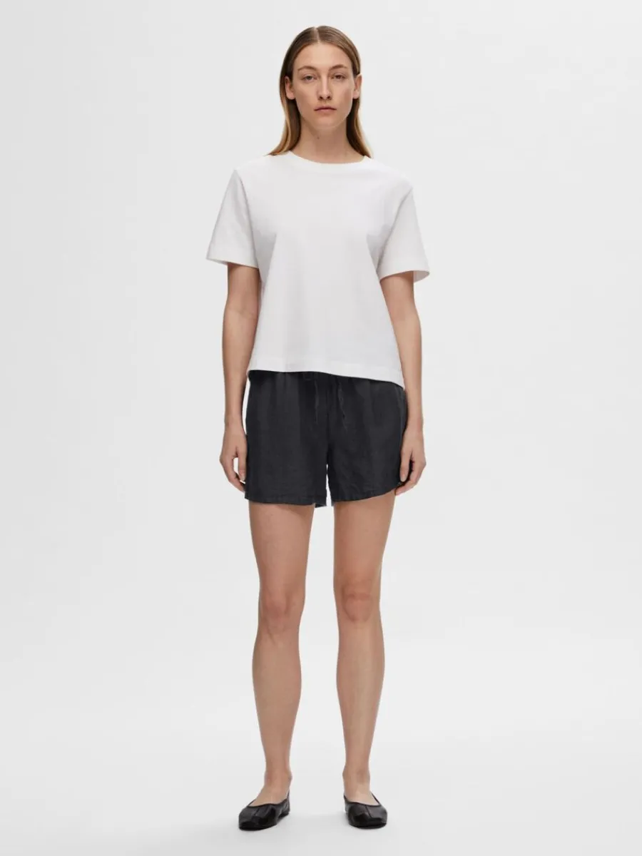 linnesydda_shorts_2.webp SELECTED LINNESYDDA SHORTS Black Fashion