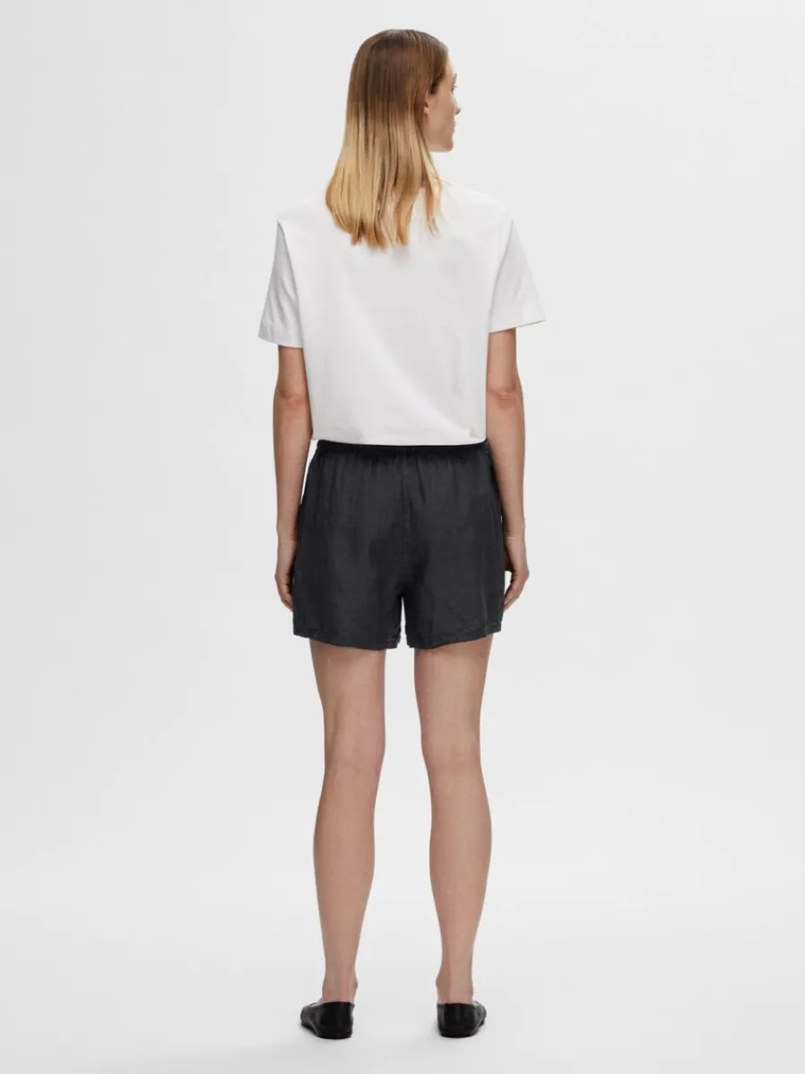 linnesydda_shorts_5.webp SELECTED LINNESYDDA SHORTS Black Fashion