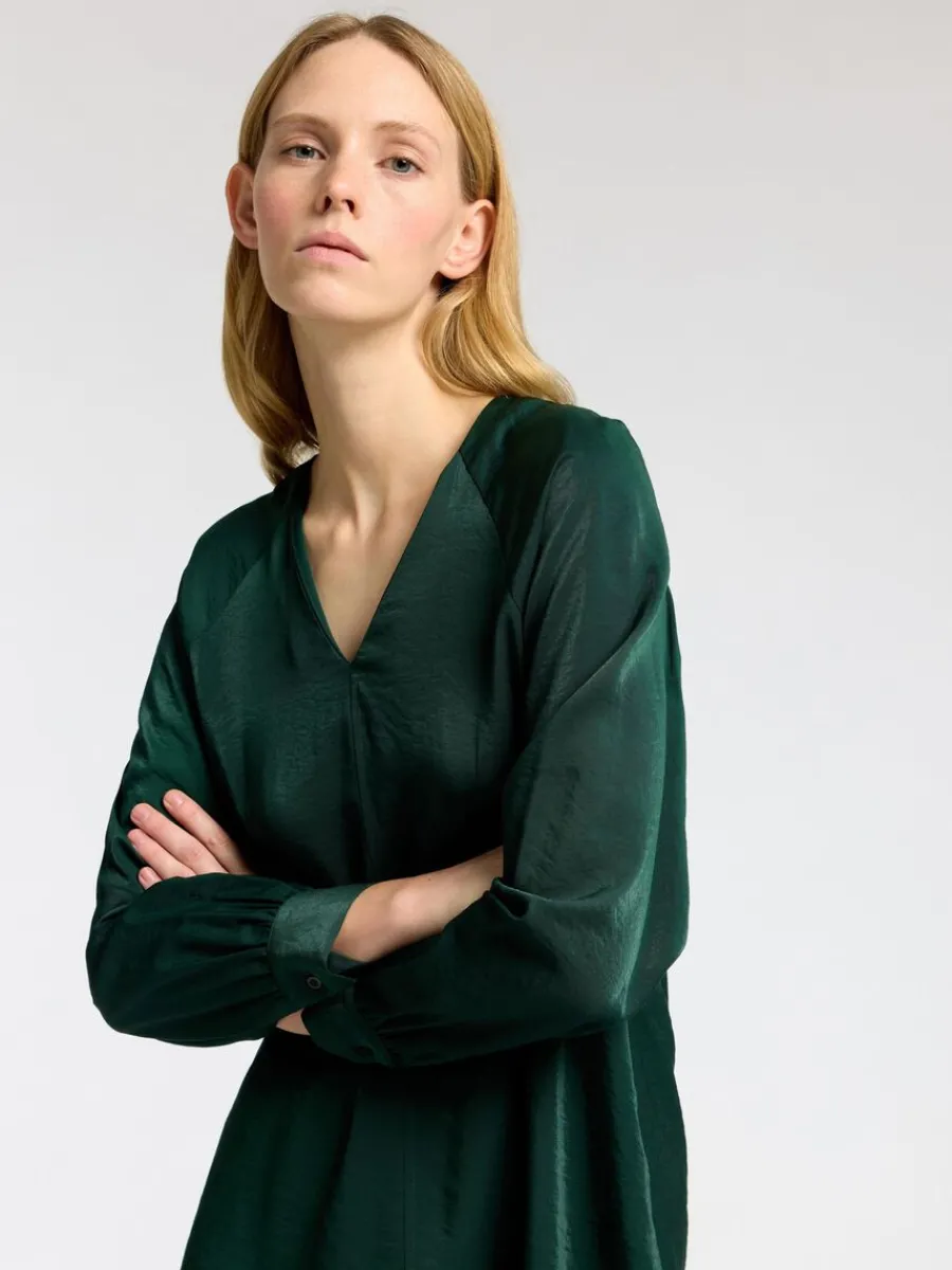 lnga_rmar_kort_klnning_3.webp SELECTED LÅNGA ÄRMAR KORT KLÄNNING Green Shop