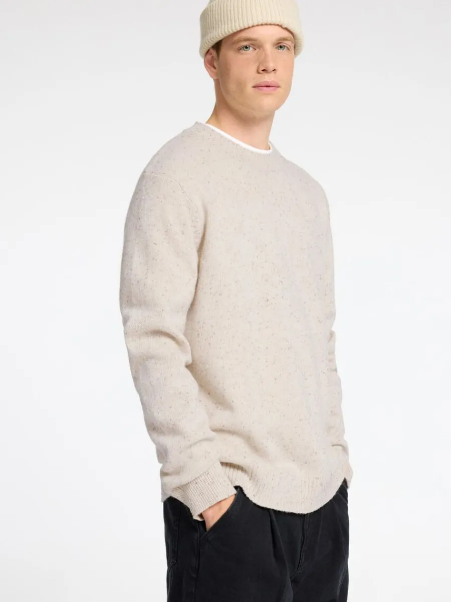 lnga_rmar_rundringad_trja_2-1.webp SELECTED LÅNGA ÄRMAR RUNDRINGAD TRÖJA Beige Store