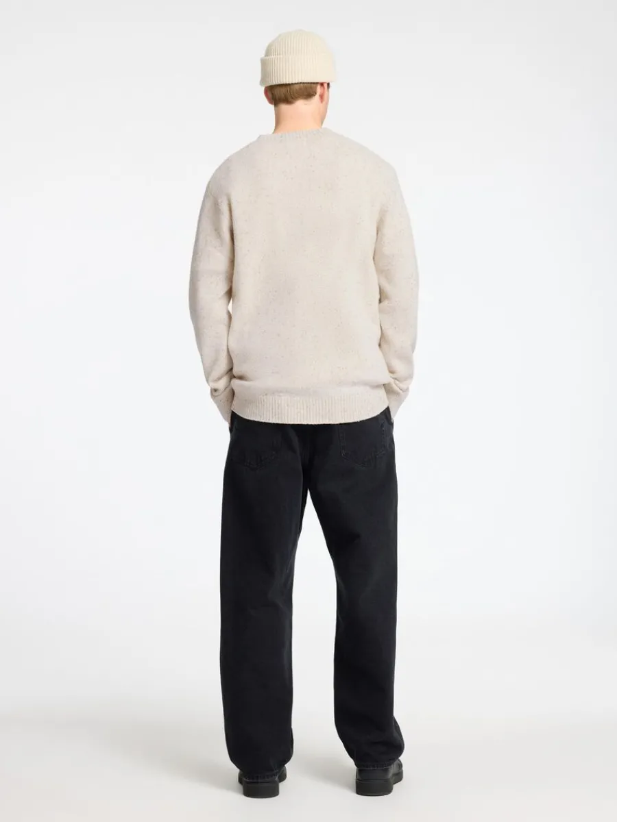 lnga_rmar_rundringad_trja_5-1.webp SELECTED LÅNGA ÄRMAR RUNDRINGAD TRÖJA Beige Store