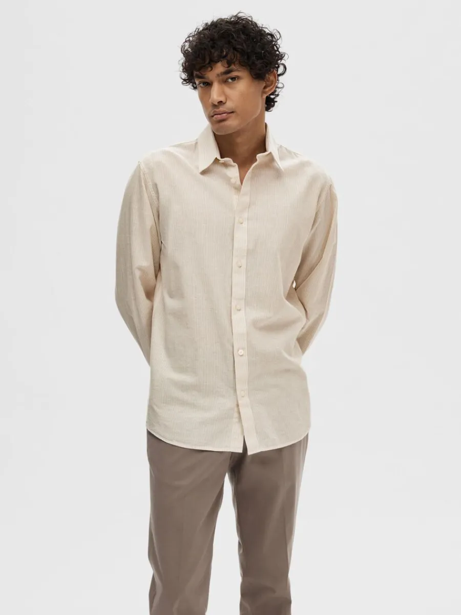 lnga_rmar_skjorta_0-9.webp SELECTED LÅNGA ÄRMAR SKJORTA Beige Shop