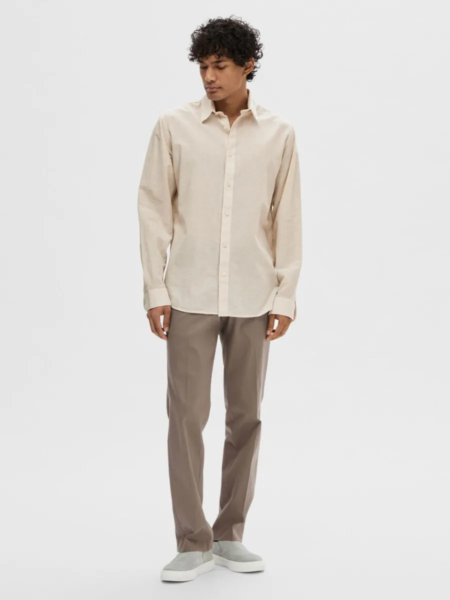 lnga_rmar_skjorta_2-7.webp SELECTED LÅNGA ÄRMAR SKJORTA Beige Shop