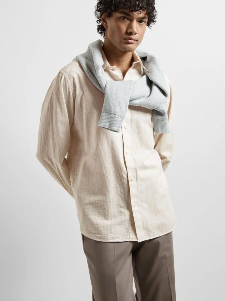 lnga_rmar_skjorta_3-7.webp SELECTED LÅNGA ÄRMAR SKJORTA Beige Shop