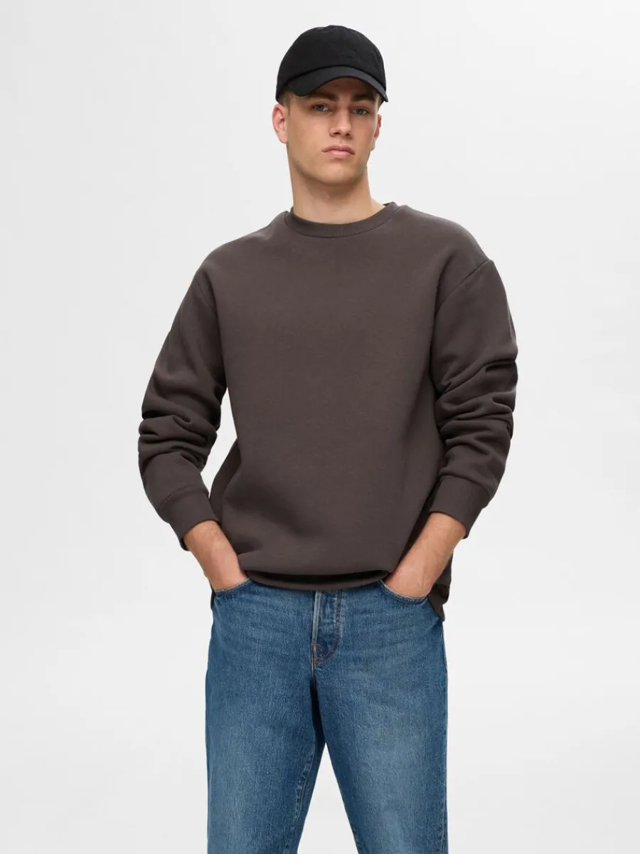 lnga_rmar_sweatshirt_0.webp SELECTED LÅNGA ÄRMAR SWEATSHIRT Brown Sale