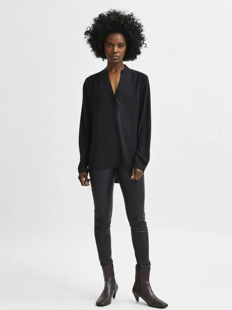 lngrmad_blus_1-1.webp SELECTED LÅNGÄRMAD BLUS Black Clearance
