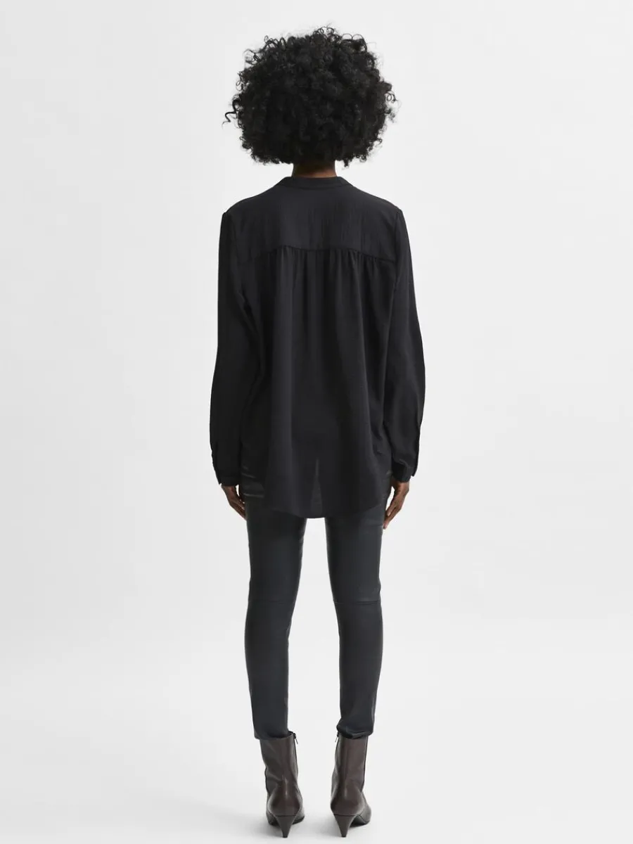 lngrmad_blus_4-1.webp SELECTED LÅNGÄRMAD BLUS Black Clearance