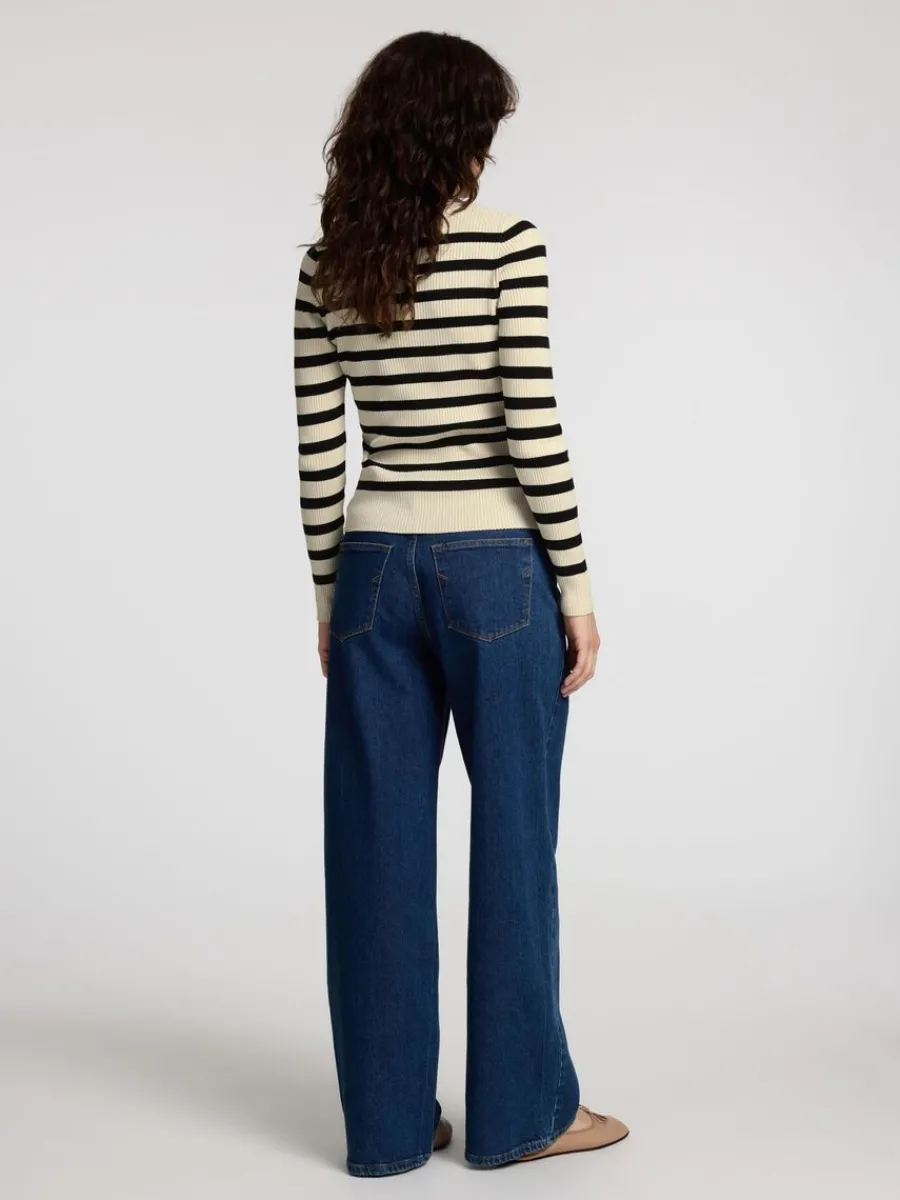 lngrmad_stickad_topp_4.webp SELECTED LÅNGÄRMAD STICKAD TOPP Beige Fashion