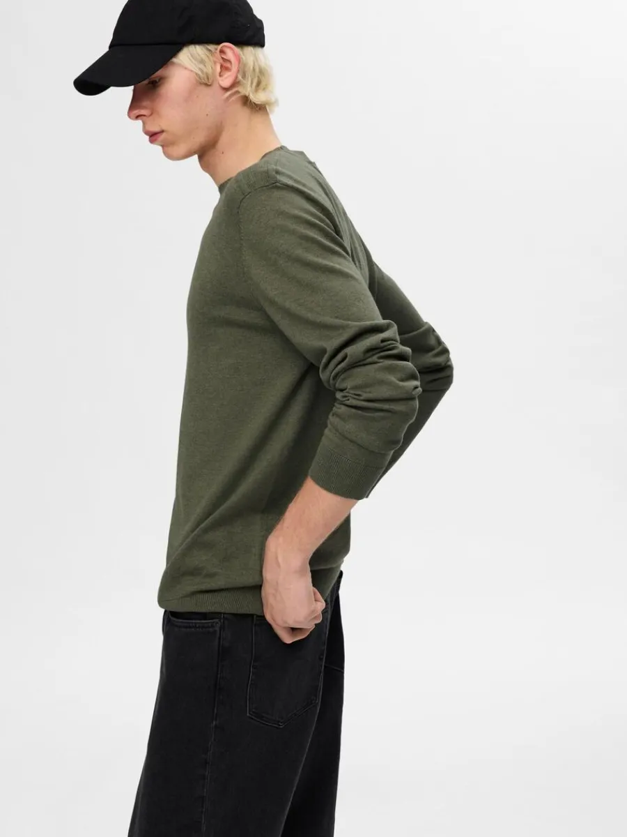 lngrmad_stickad_trja_2-26.webp SELECTED LÅNGÄRMAD STICKAD TRÖJA Green Cheap