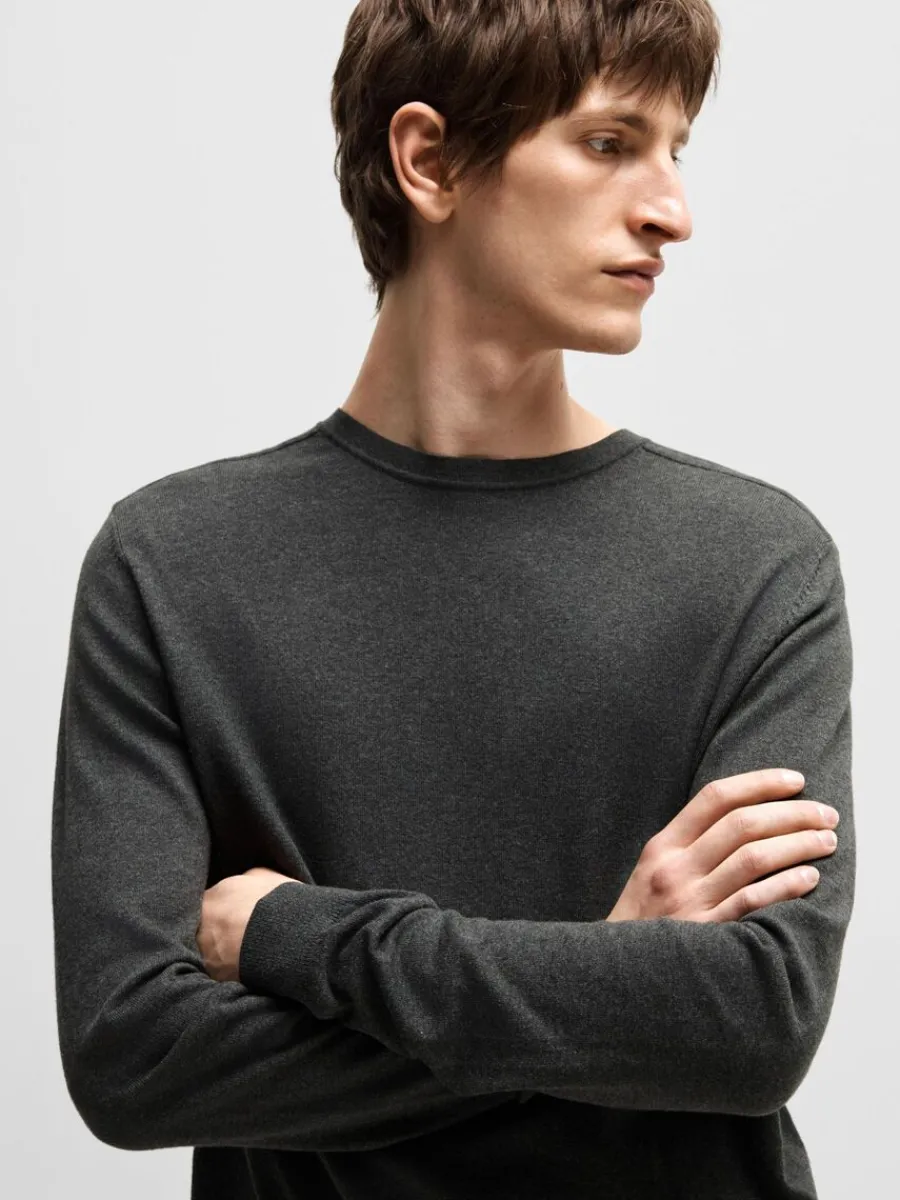 lngrmad_stickad_trja_2-31.webp SELECTED LÅNGÄRMAD STICKAD TRÖJA Grey Shop