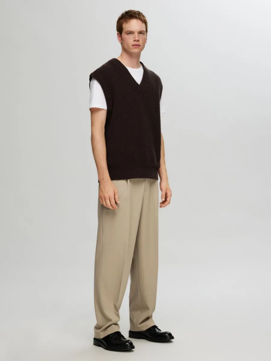 loose_fit_byxor_3.webp SELECTED 220 LOOSE FIT BYXOR Beige Discount