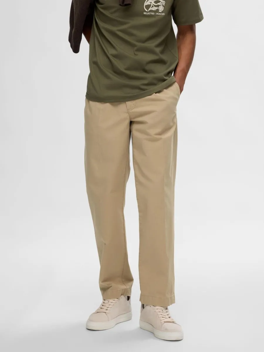 loose_fit_chinos_0.webp SELECTED 220 LOOSE FIT CHINOS Beige Outlet