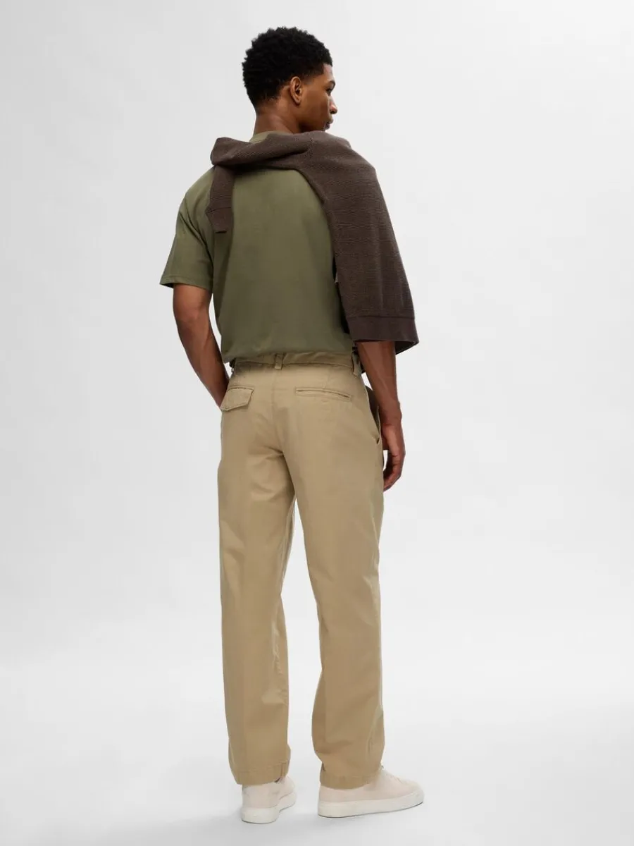 loose_fit_chinos_1.webp SELECTED 220 LOOSE FIT CHINOS Beige Outlet