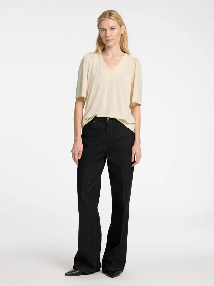 loose_fit_vringad_topp_1-1.webp SELECTED LOOSE FIT V-RINGAD TOPP Beige Fashion
