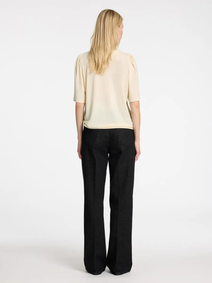 loose_fit_vringad_topp_4-1.webp SELECTED LOOSE FIT V-RINGAD TOPP Beige Fashion